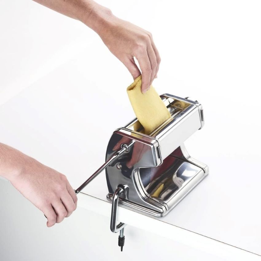 Cuisinart 5-piece pasta maker set review: Essential tools for homemade pasta, covering ease of use, quality, and versatile kitchen performance.